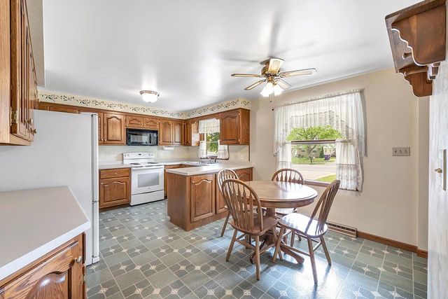 1107 MAIN STREET, Luxemburg, WI 54217