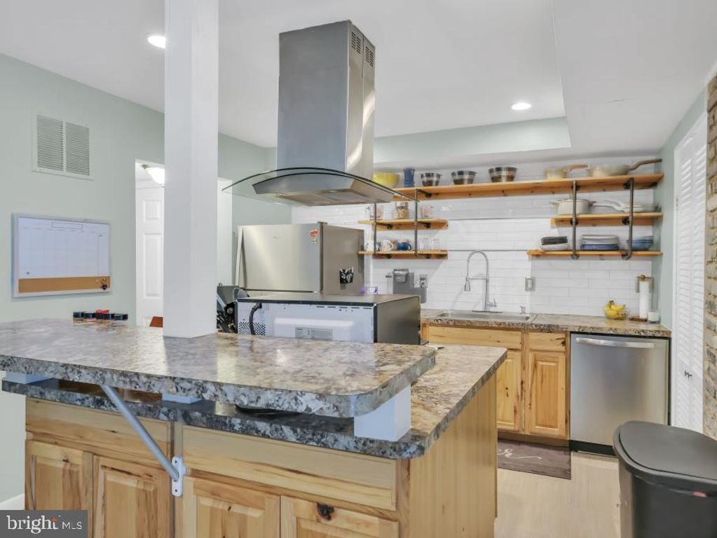 Image 18 of property listing at 1755 CARRY PL, Crofton, MD 21114