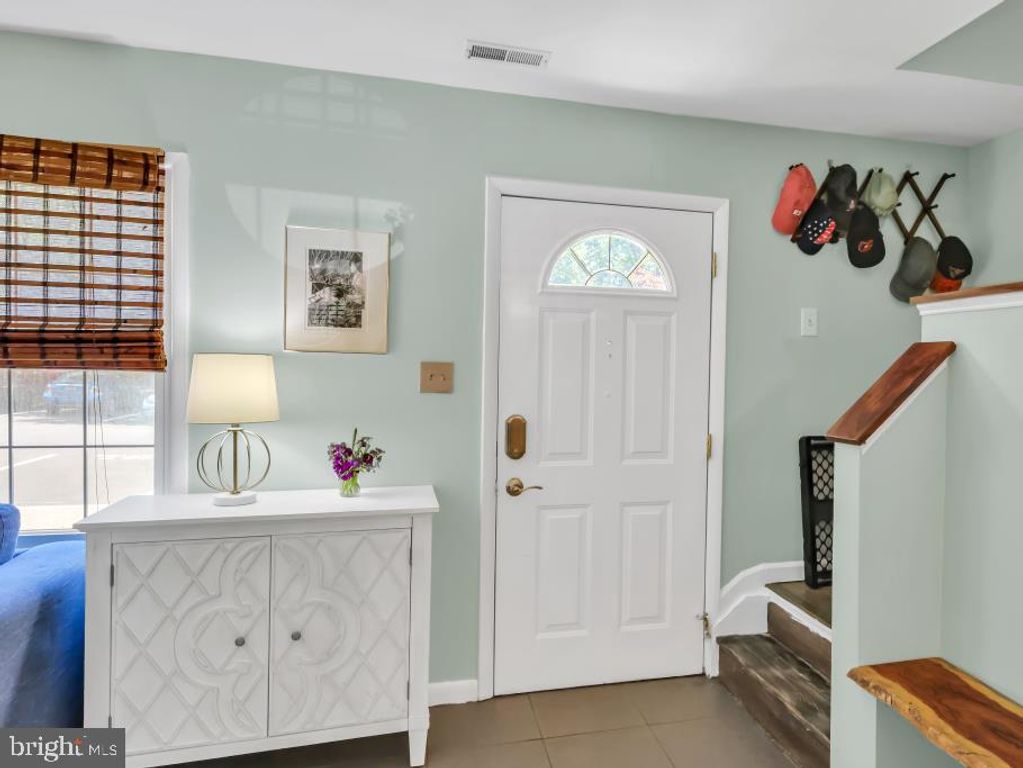 Image 6 of property listing at 1755 CARRY PL, Crofton, MD 21114