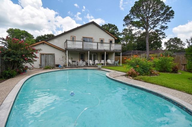 5504 Sycamore Drive, Dickinson, TX 77539