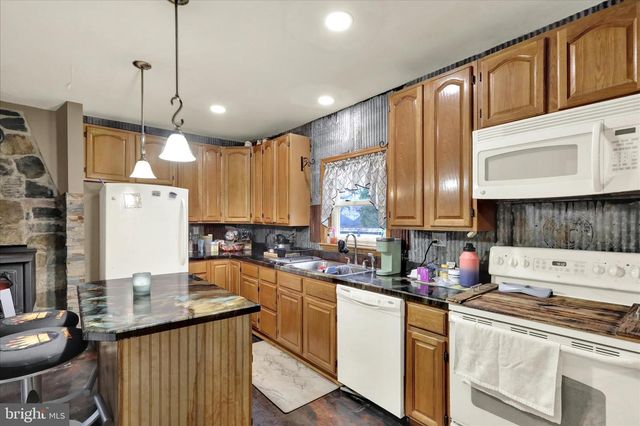 2615 ANTIETAM AVE, Reading, PA 19606