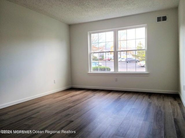 61 Diane Drive, Tinton Falls, NJ 07753