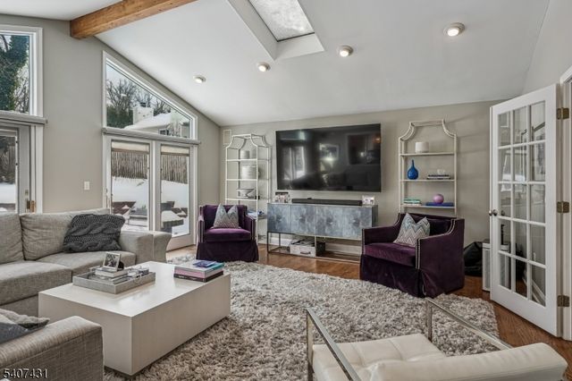 39 Tremont Ter, Livingston Twp., NJ 07039