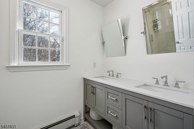 39 Tremont Ter, Livingston Twp., NJ 07039