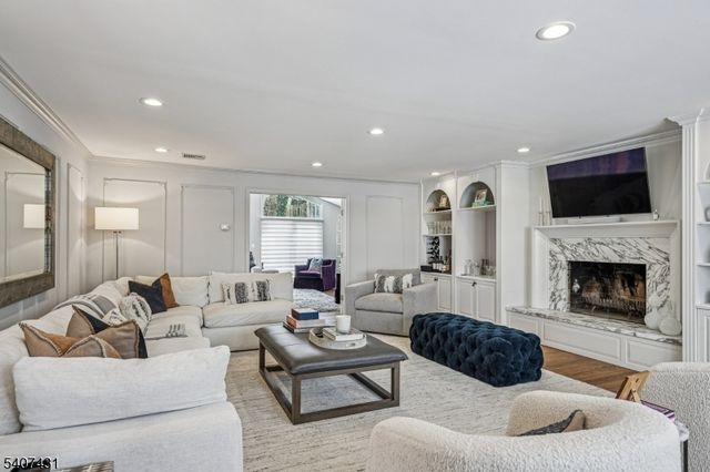 39 Tremont Ter, Livingston Twp., NJ 07039