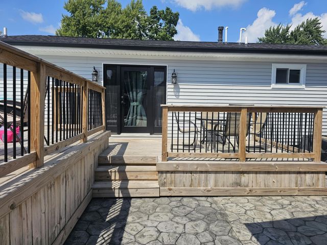 36761 Willow Road, New Boston City, MI 48164