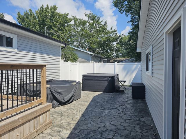 36761 Willow Road, New Boston City, MI 48164