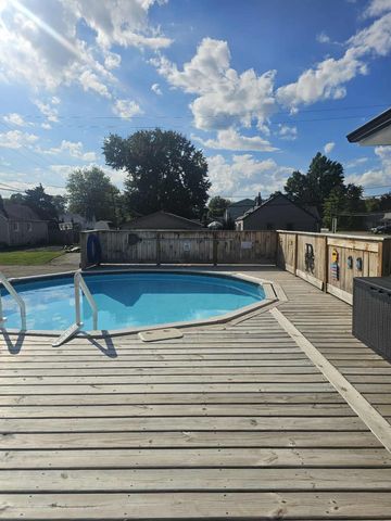 36761 Willow Road, New Boston City, MI 48164