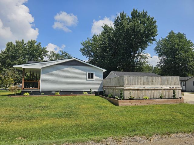 36761 Willow Road, New Boston City, MI 48164