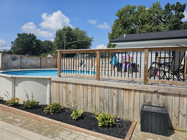 36761 Willow Road, New Boston City, MI 48164