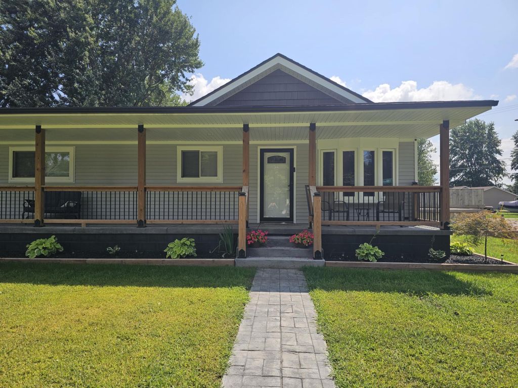 36761 Willow Road, New Boston City, MI 48164