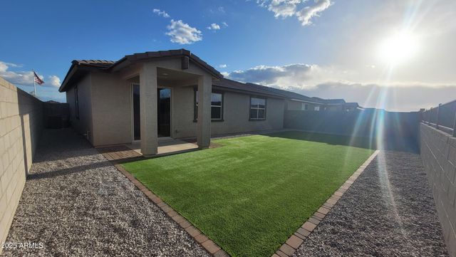 15998 W SMOKETREE Drive, Surprise, AZ 85387