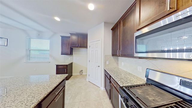 176 Mayney LN, Leander, TX 78641