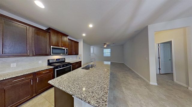 176 Mayney LN, Leander, TX 78641