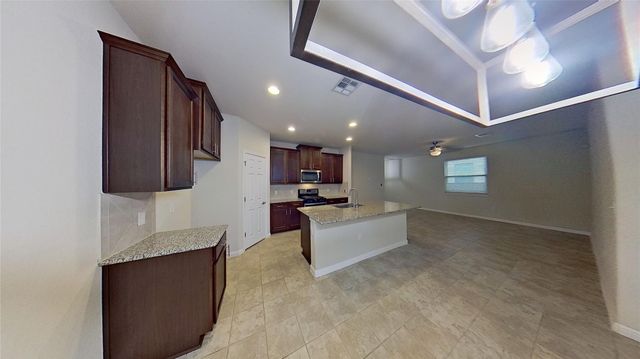 176 Mayney LN, Leander, TX 78641
