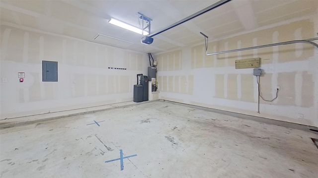 176 Mayney LN, Leander, TX 78641