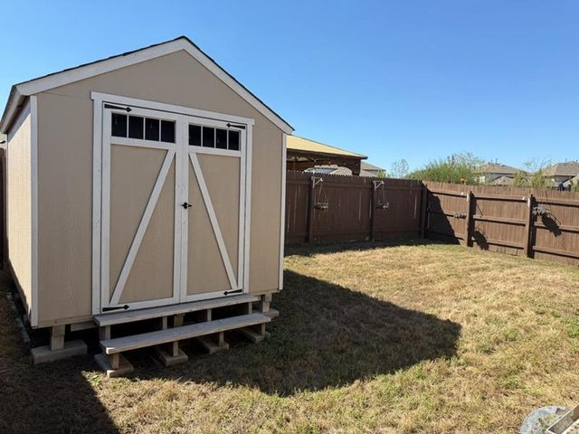 176 Mayney LN, Leander, TX 78641