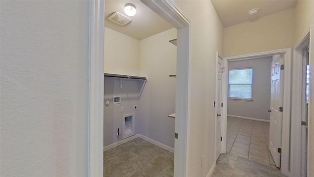 176 Mayney LN, Leander, TX 78641