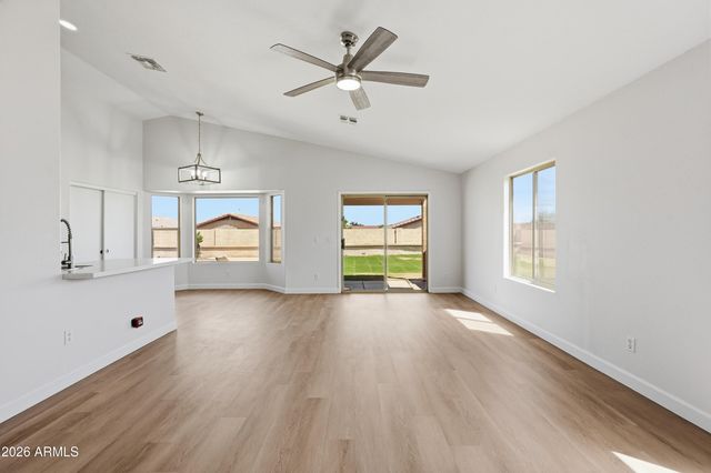 1640 E SOUTH MOUNTAIN Avenue, Phoenix, AZ 85042