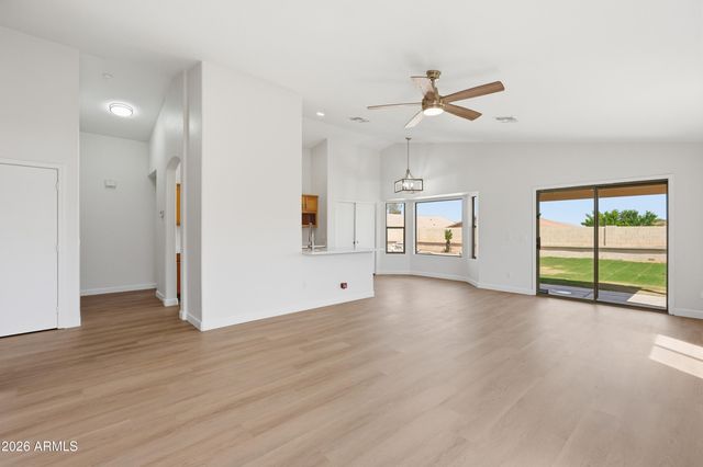 1640 E SOUTH MOUNTAIN Avenue, Phoenix, AZ 85042