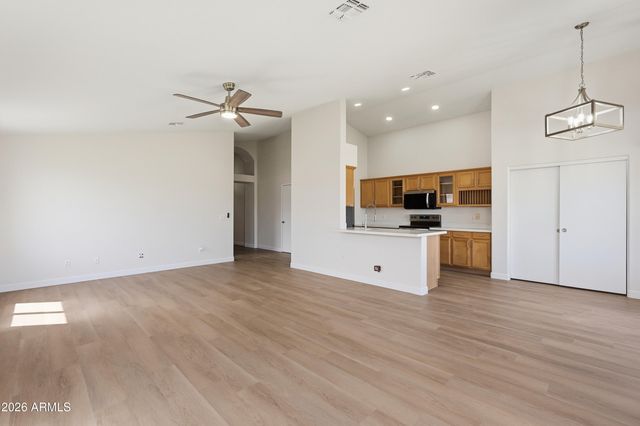 1640 E SOUTH MOUNTAIN Avenue, Phoenix, AZ 85042