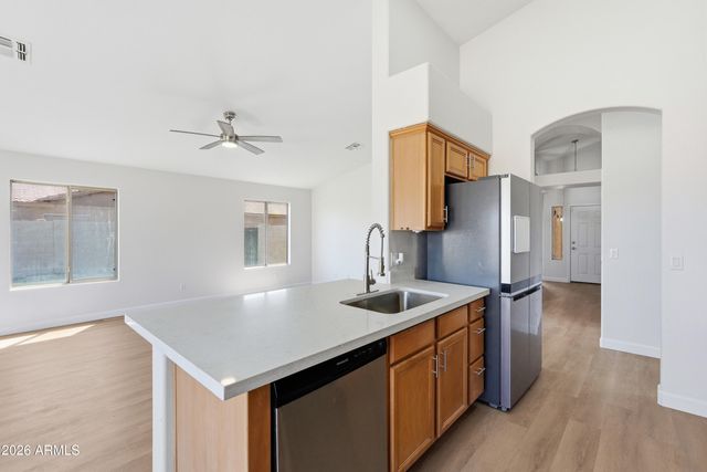 1640 E SOUTH MOUNTAIN Avenue, Phoenix, AZ 85042