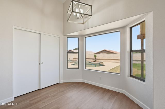 1640 E SOUTH MOUNTAIN Avenue, Phoenix, AZ 85042