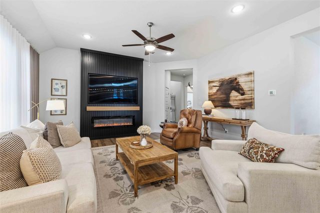 544 Saturnia DR, Georgetown, TX 78628