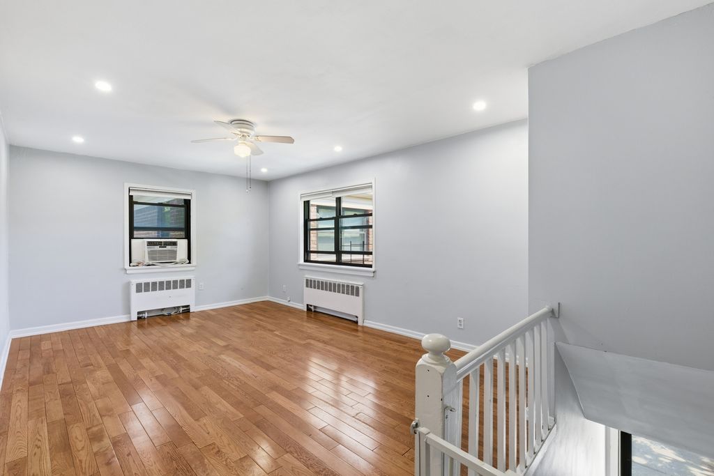 22017 75th Ave # 85A2, New York City, NY 11364