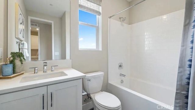 24373 Camino Oceano, Valencia, CA 91354