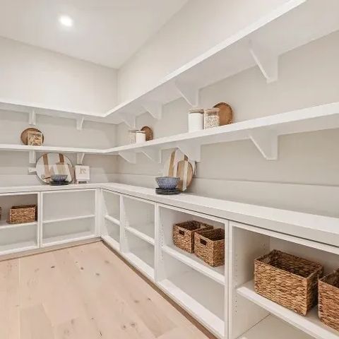 24373 Camino Oceano, Valencia, CA 91354