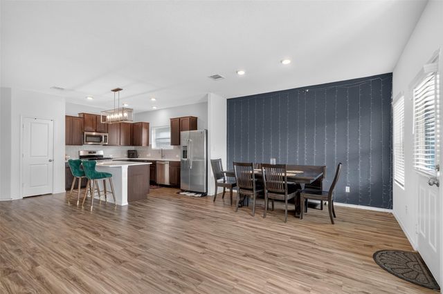 1301 Blackhaw LN, Leander, TX 78641