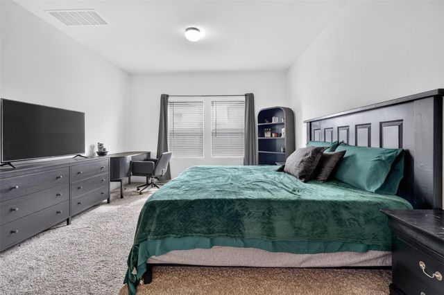 1301 Blackhaw LN, Leander, TX 78641
