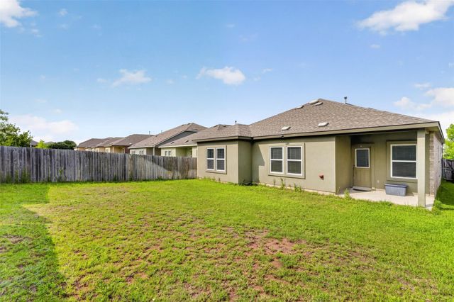 1301 Blackhaw LN, Leander, TX 78641