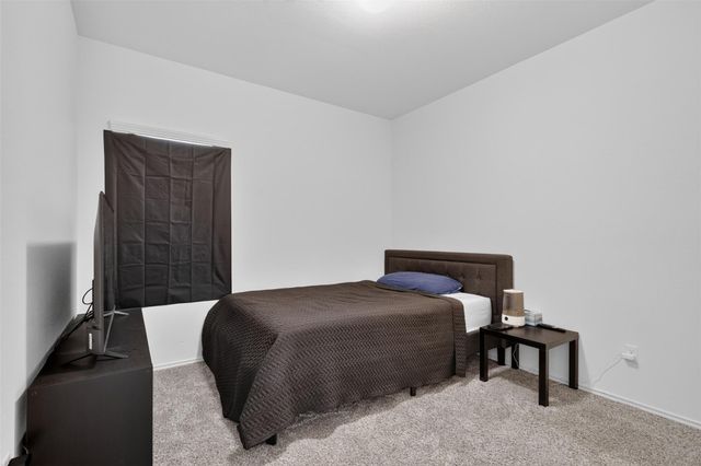 1301 Blackhaw LN, Leander, TX 78641