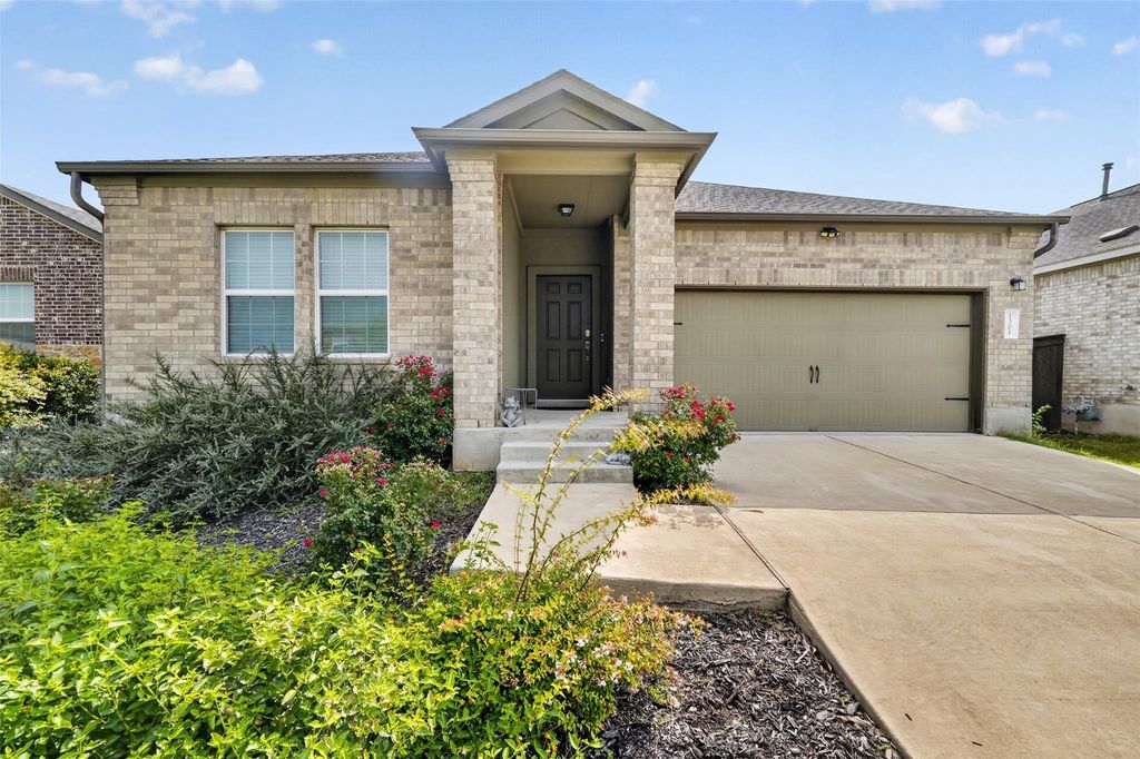 1301 Blackhaw LN, Leander, TX 78641