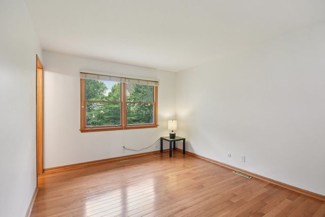 610 Chelsea Drive, Algonquin, IL 60102
