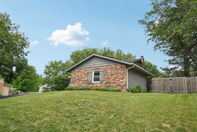 610 Chelsea Drive, Algonquin, IL 60102