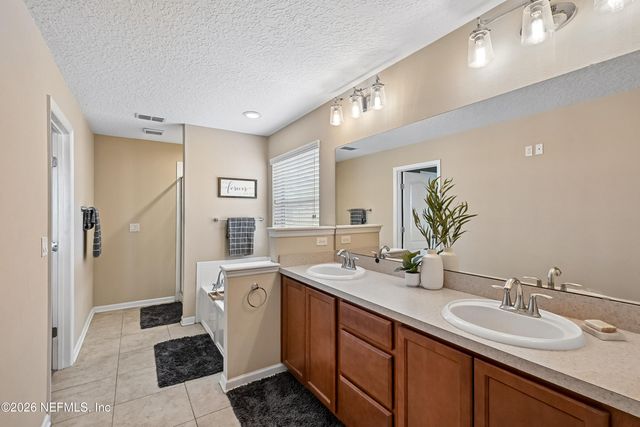16242 MAGNOLIA GROVE Way, Jacksonville, FL 32218