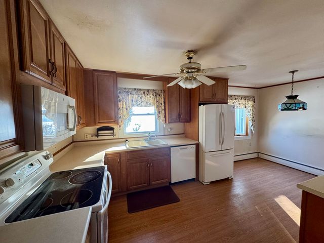 1421 Lake Shore Road, Chazy, NY 12921