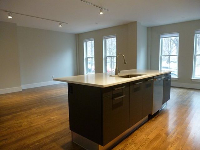 10 St. George Street 103, Boston, MA 02118