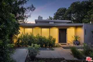 3564 Multiview Drive, Los Angeles, CA 90068