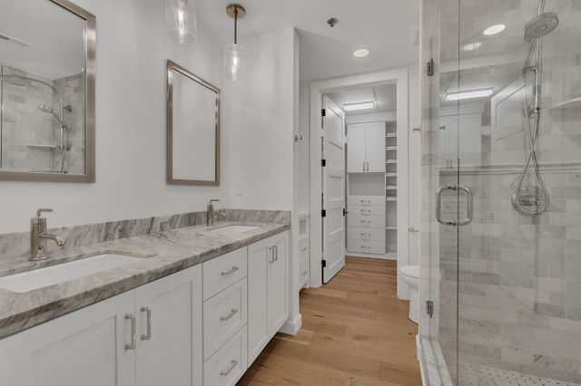 600 12th Ave S Apt 413, Nashville, TN 37203