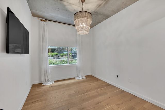 600 12th Ave S Apt 413, Nashville, TN 37203