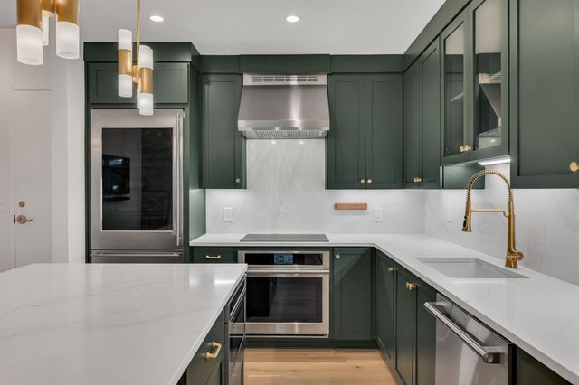 600 12th Ave S Apt 413, Nashville, TN 37203