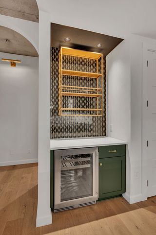 600 12th Ave S Apt 413, Nashville, TN 37203