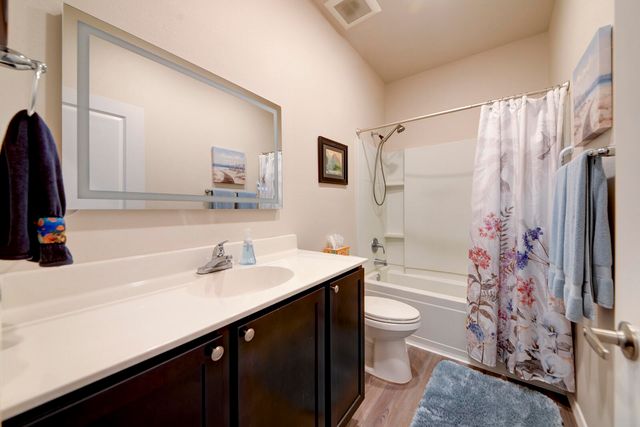 1348 Tierra Verde Loop NW, Los Lunas, NM 87031