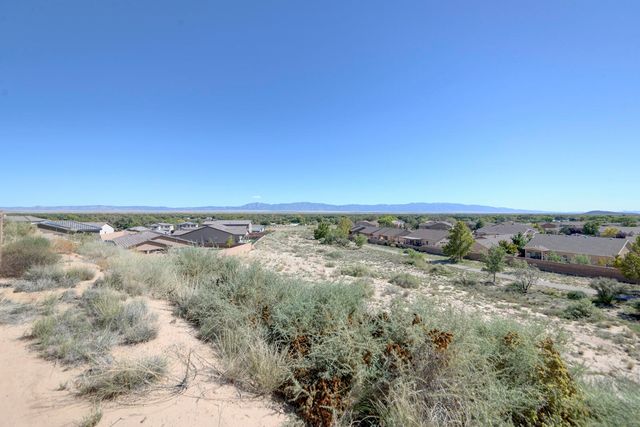 1348 Tierra Verde Loop NW, Los Lunas, NM 87031