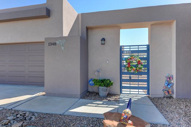 1348 Tierra Verde Loop NW, Los Lunas, NM 87031
