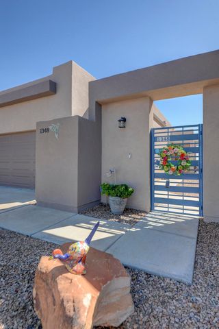 1348 Tierra Verde Loop NW, Los Lunas, NM 87031